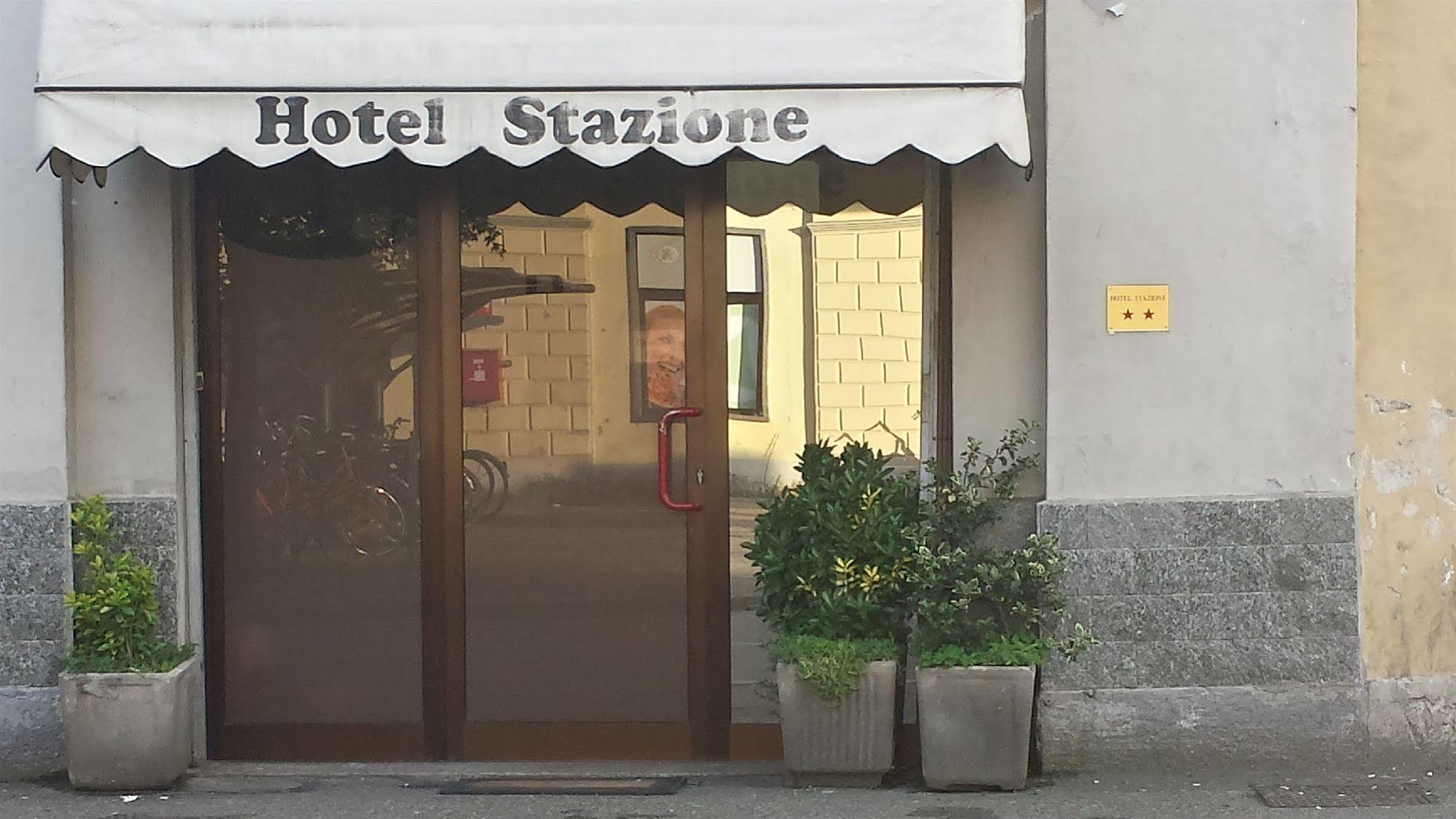 Hotel Stazione Novara Exterior photo